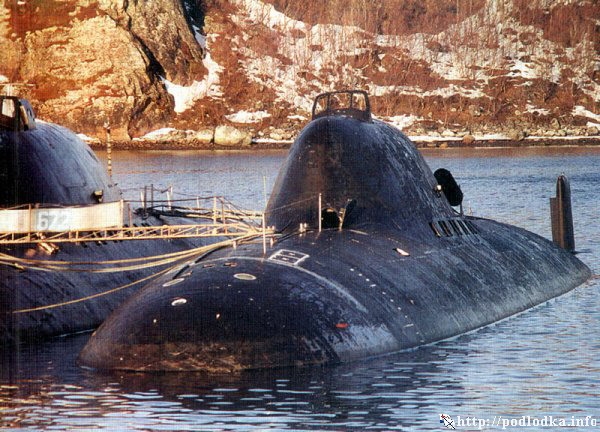 Атомная подводная лодка проекта 705 в базе